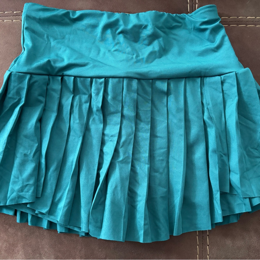 - Pleated athletic skirt